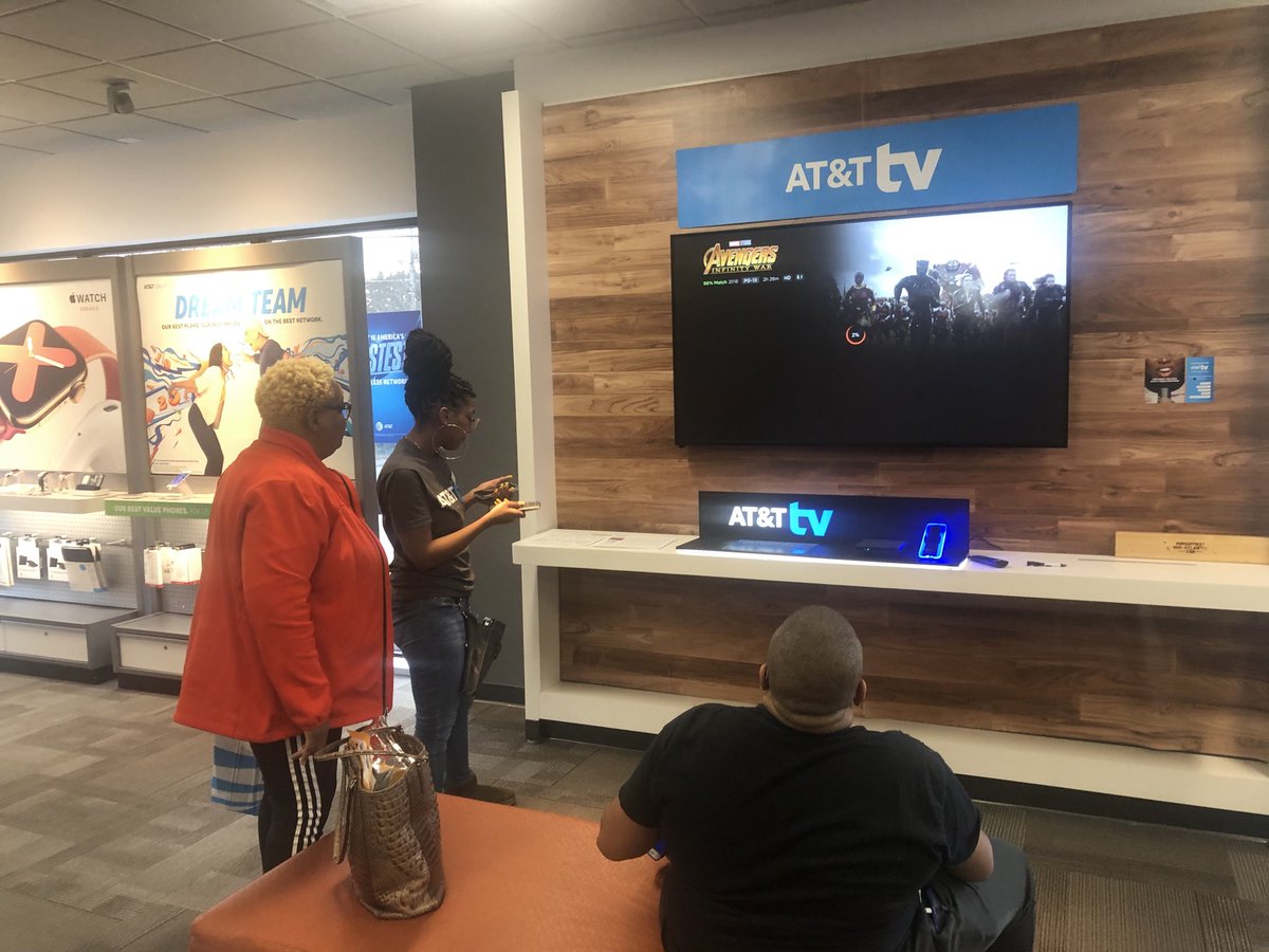 Khaliyah completing 2 ATT TV sales on launch day! These were her First entertainment sales! Great job keep up the good work!