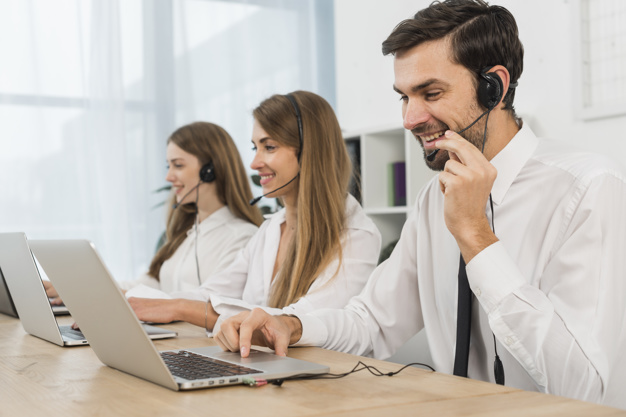 DU_HomeInternet's tweet photo. Get whole day free calls to any number in the UAE, when you recharge your du home internet’s prepaid line!
#Tech #uaeu #dubai #internetradio #zflip #du #helpline

https://t.co/LWXpMRj1kY https://t.co/woBVyWkVvq