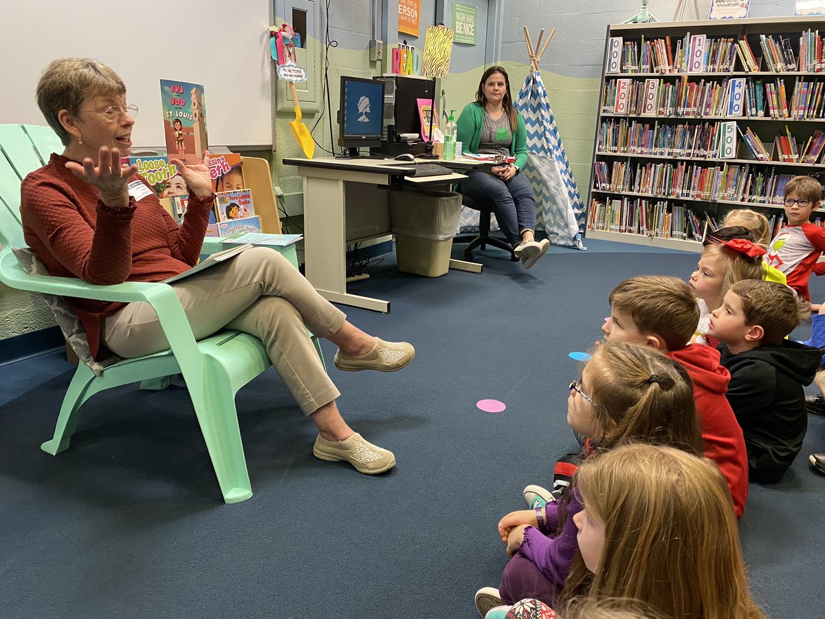 Thank you Dee Livers for joining First Grade during our AMAZING reading week! 📚#ReadAcrossAmerica <a href="/Toros1stGraders/">Toro's 1st Graders</a> <a href="/mensingandmurp1/">mensingandmurph</a>