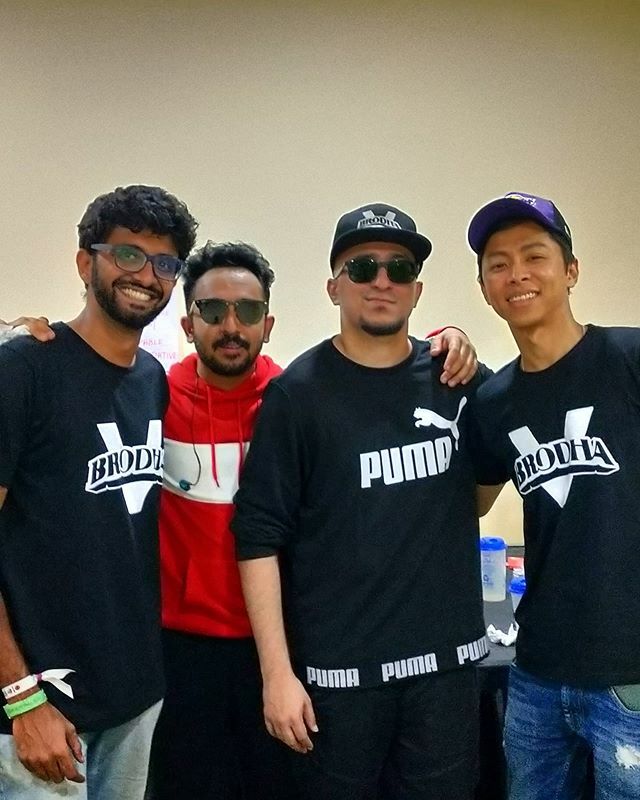 wratheart's tweet photo. Yeah Vainko! 
#throwback #nh7weekender #pune #crew #brodhav #vainko https://t.co/e123RYSkQX https://t.co/MB69tTdcCh