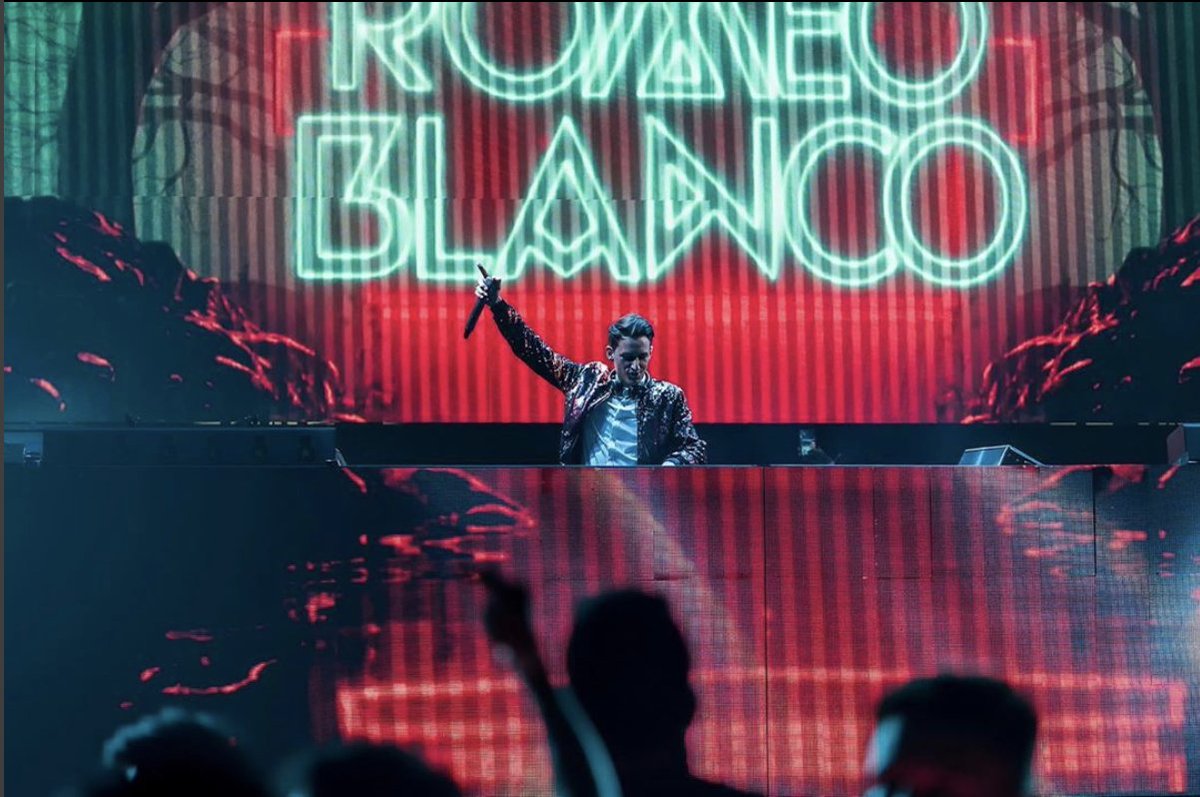 Does a DJ really play records or is it just a playlist you are listening to?
On March 12th, Romeo Blanco will tell you everything about the music industry and afterwards he'll also play some music for you 🎧
Register now 👉🏼 bit.ly/IATB2020
