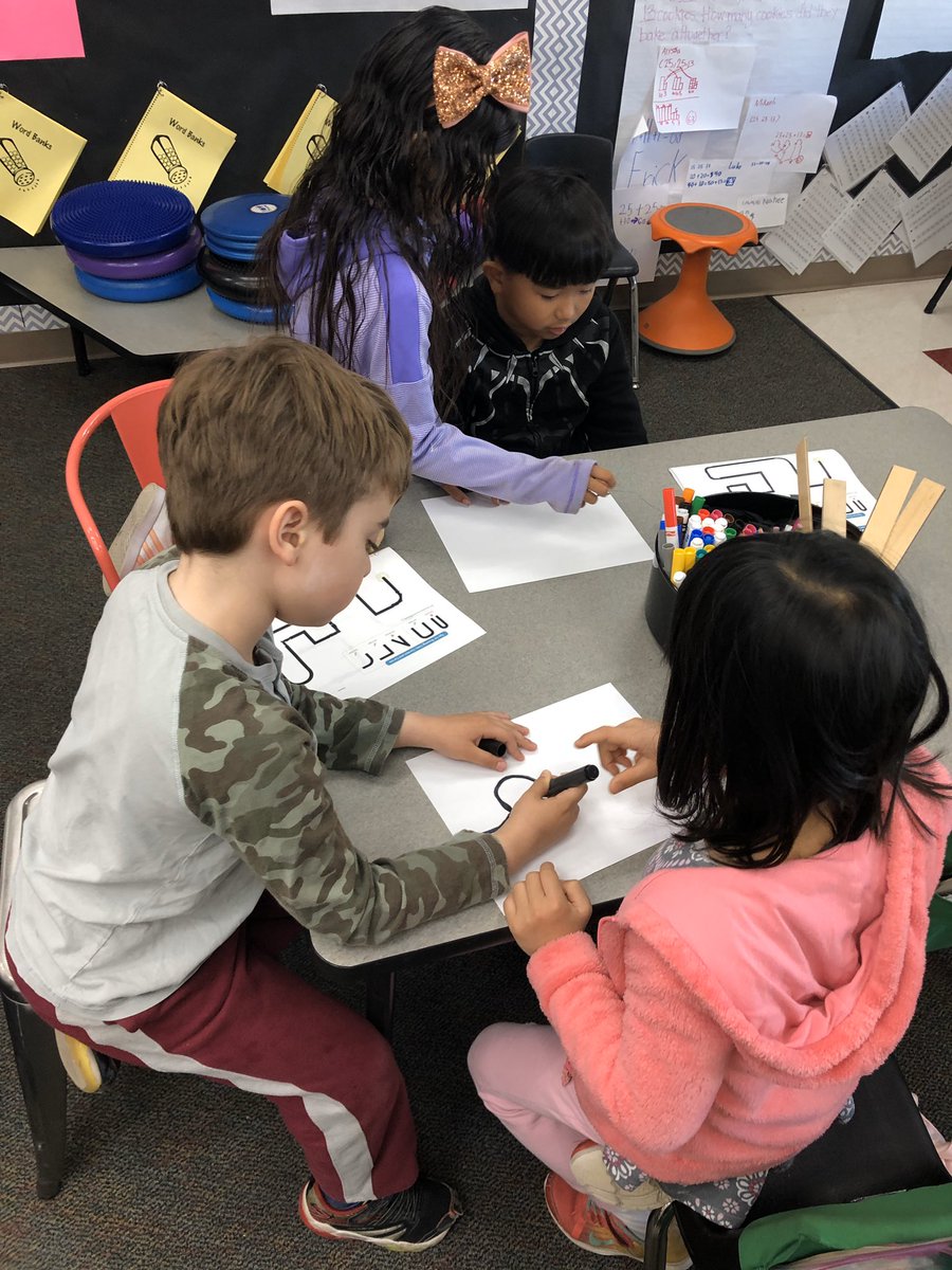 Having fun learning about Ozobots! #sycridge #dmusd @Trox_EdTech