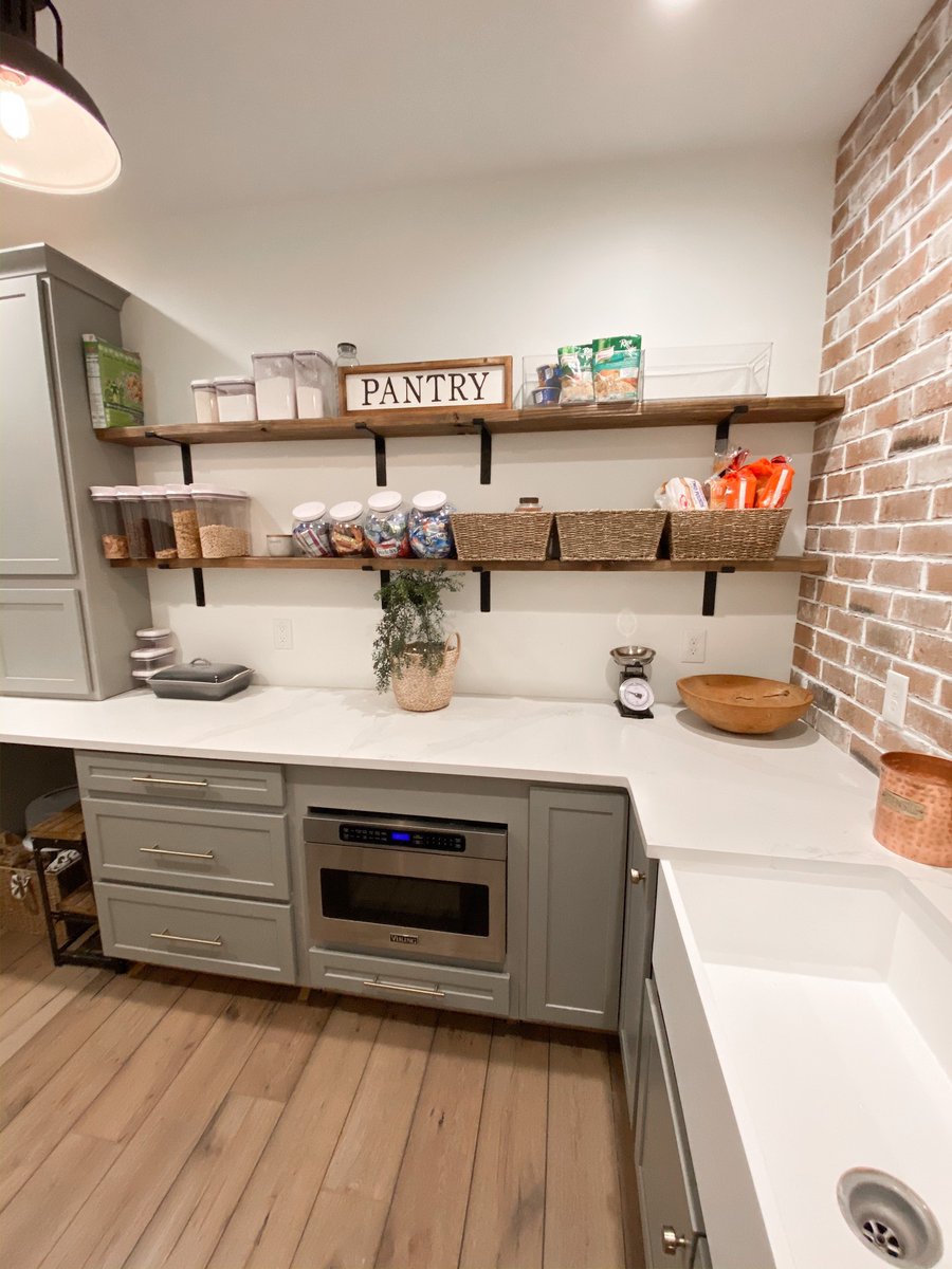 kitchensalestn's tweet photo. Pantry in Aristokraft Benton Stone Gray cabinets, Silestone Eternal Calcutta Gold Matte top by Summer Childress @summerdesignsknoxville #kitchensales #aristokraftcabinetry #calcuttagold #mymasterbrand #masterbrand #knoxvilledesigner #knoxvillecabinets #knoxvillebuilder #silestone https://t.co/5doQyXktdp