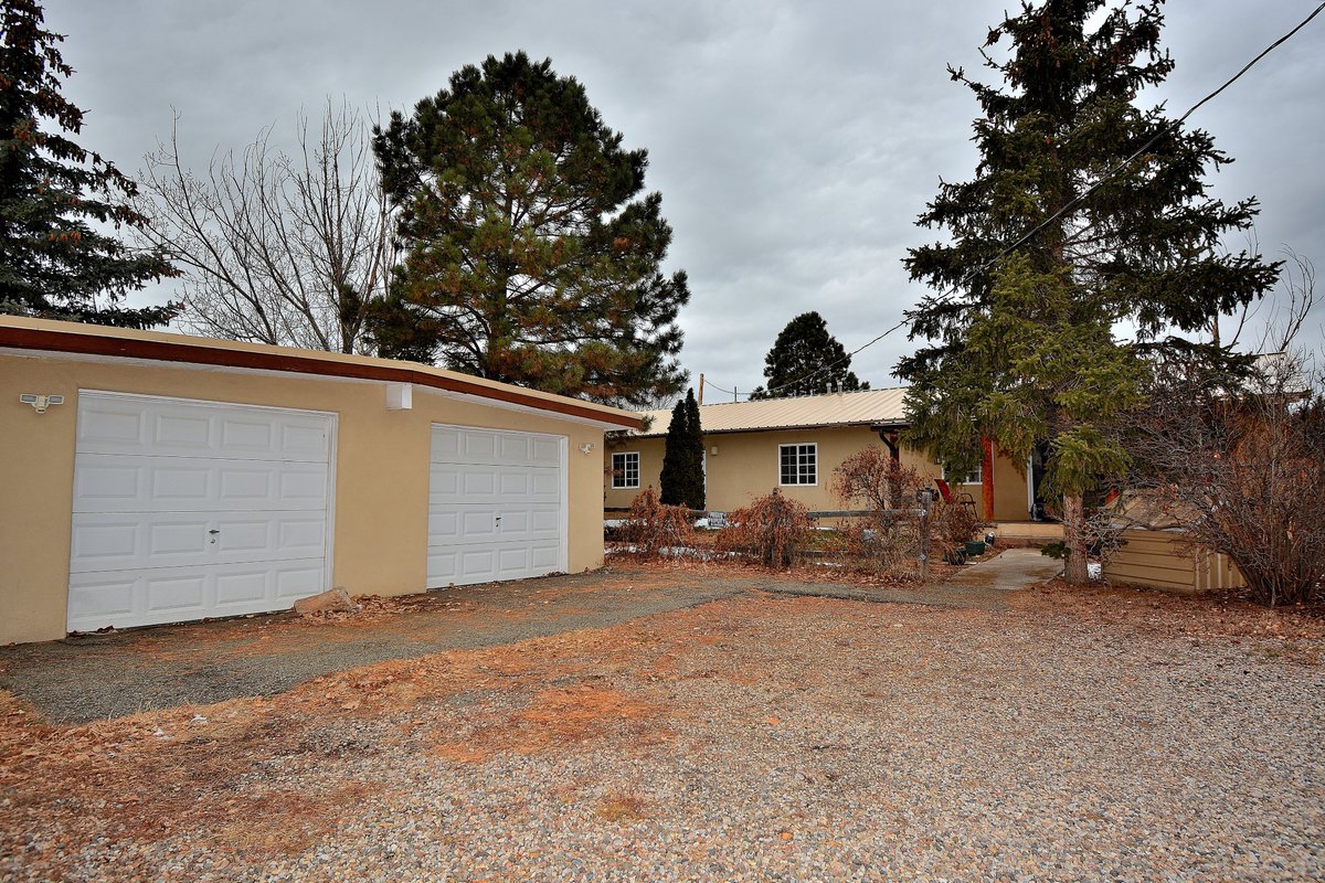 CBSantaFe's tweet photo. ⬇️Price Reduced!⬇️

14 County Road B65
4 BR | 2.5 BA | 1,748 SF
‼️ORIGINAL: $199,000‼️
🤯REDUCED: $189,900🤯
Listed By: @TanyaLClokey | 505.670.5154

20ish min outside of #SantaFe lies an updated #home with wood stove and newer roof. Take a look 👀 today!
https://t.co/gHgHr5mbeZ https://t.co/6UDLkF3PZp