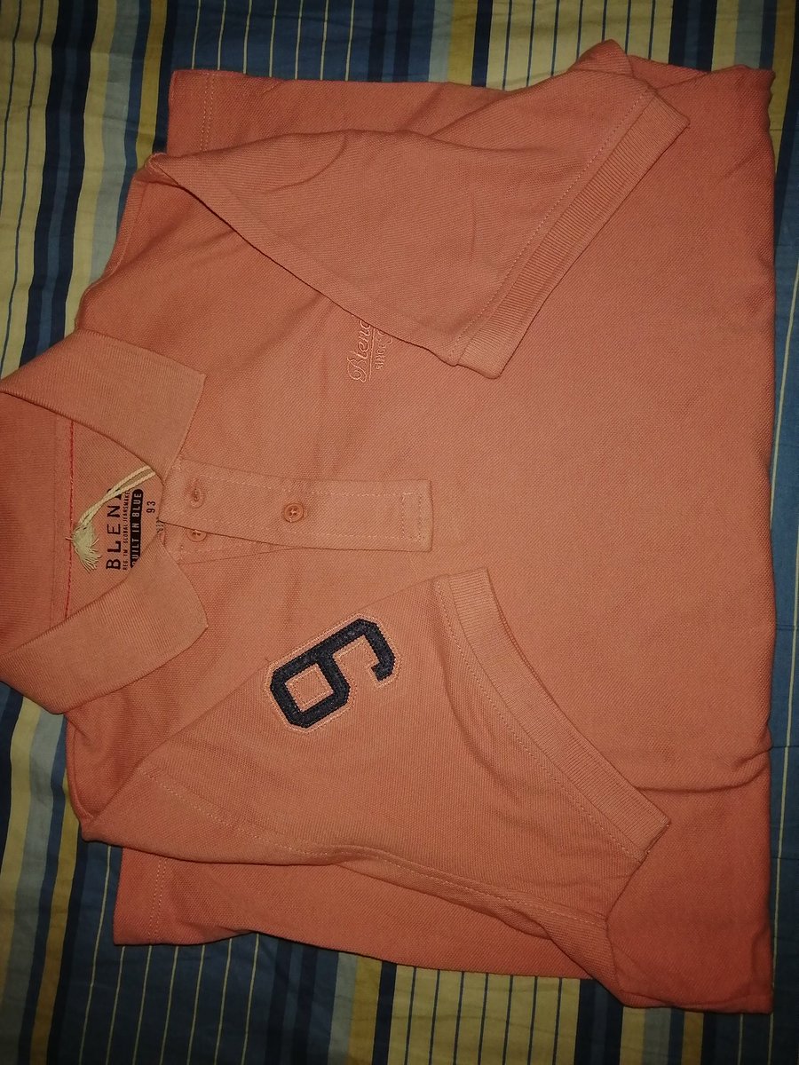 UrbanStoreDk's tweet photo. Nous avons aussi des t-shirts,  des lacostes et des chemise. 
@AmYesHM m'a parlé d'un tshirt spécial pour ses photographes. 

T-shirts : 6000
Lacoste et chemise : 7500

Dm me or @AmYesHM https://t.co/H8si7JxqzC