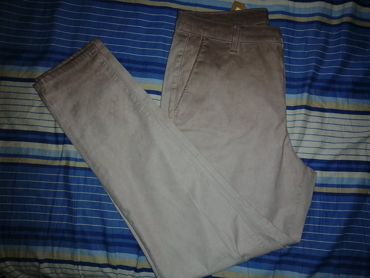 UrbanStoreDk's tweet photo. Toujours avec le nouvel arrivage. 
Pantalons en lain,  en coton,  en jean
Qualité Supérieure
Prix : 9000 https://t.co/P4ph1vypoX