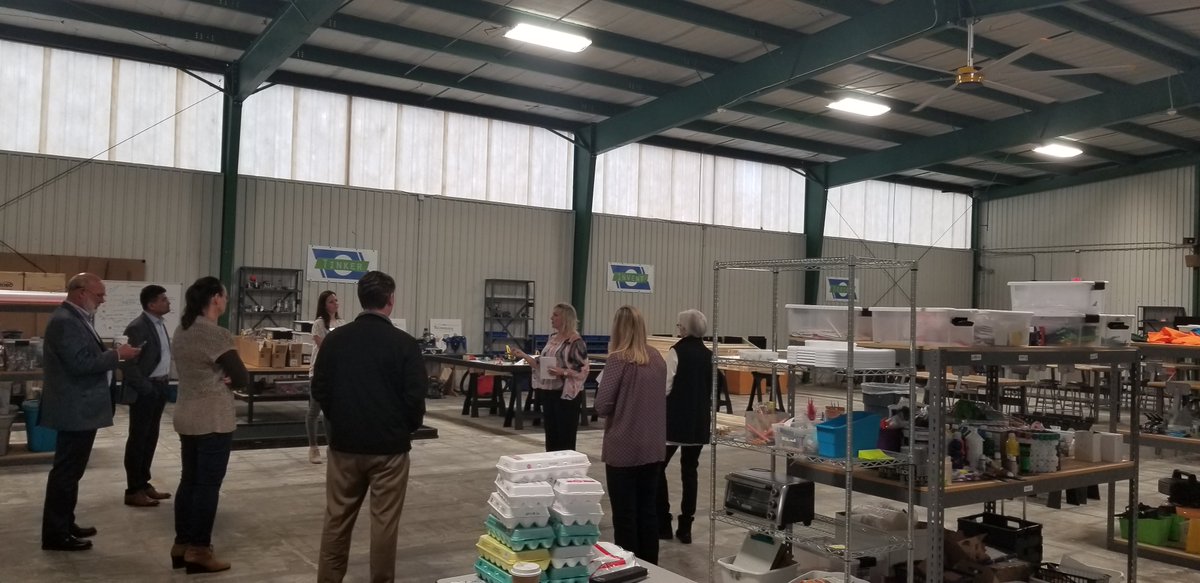 YoungAudiences_'s tweet photo. Today we visited our affiliate @ArtsNow1's #ProfessionalLearning Hub at @AIMCFIT1, a premier destination for teaching &amp; learning in northeast #GA, featuring this impressive Makerspace, which houses over 6k sqft of #creative #engineering and #technology resources and materials! https://t.co/gnKQuTgp9A