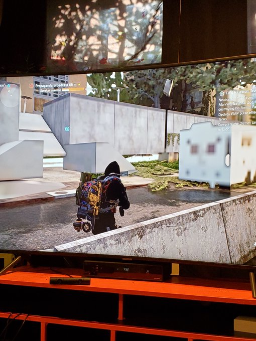GALIKSI - @Ubisoft @TheDivisionGame This dlc is a hot ass mess https://t.co/ampUISUOxJ