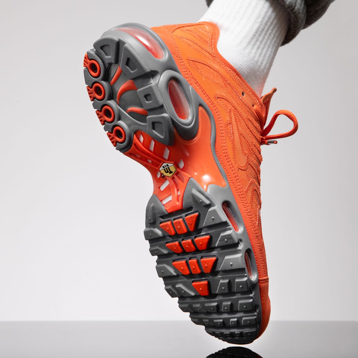 nike air max plus deconstructed orange