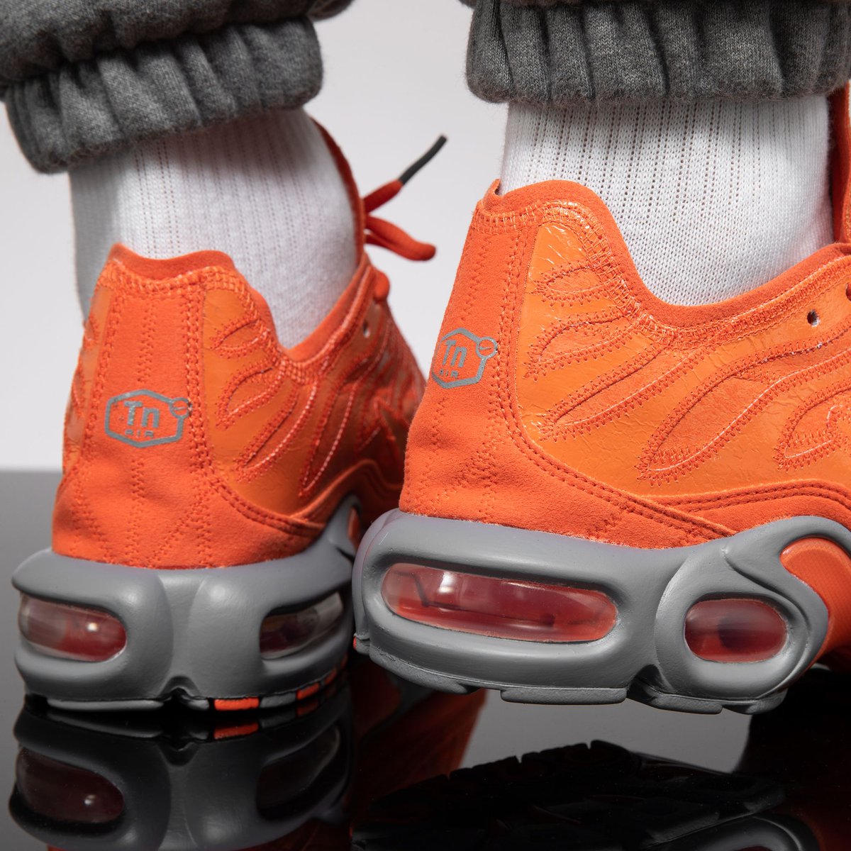 nike air max plus deconstructed orange