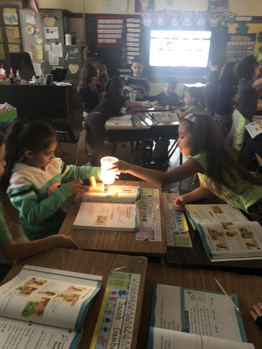 MrsRoensch's tweet photo. Experimenting with light! We found out what materials light can go through using a flash light, frosted plastic, clear plastic and a wood block. @S9_Belleville https://t.co/ie1kJ4QzuS