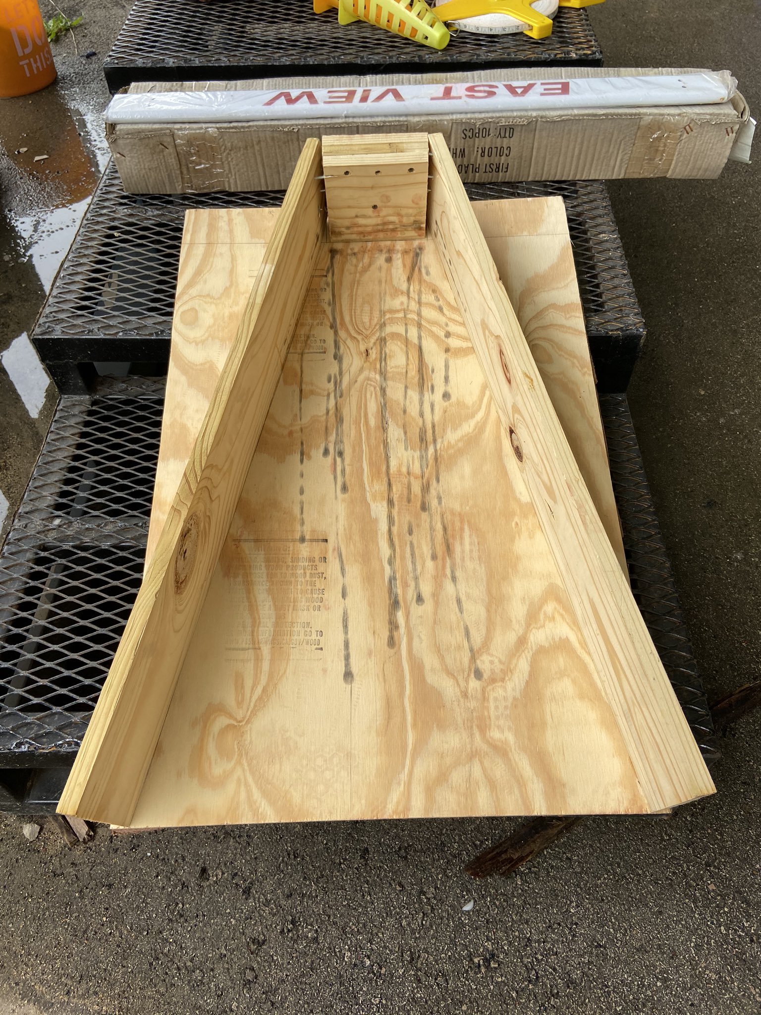 pole vault box dimensions