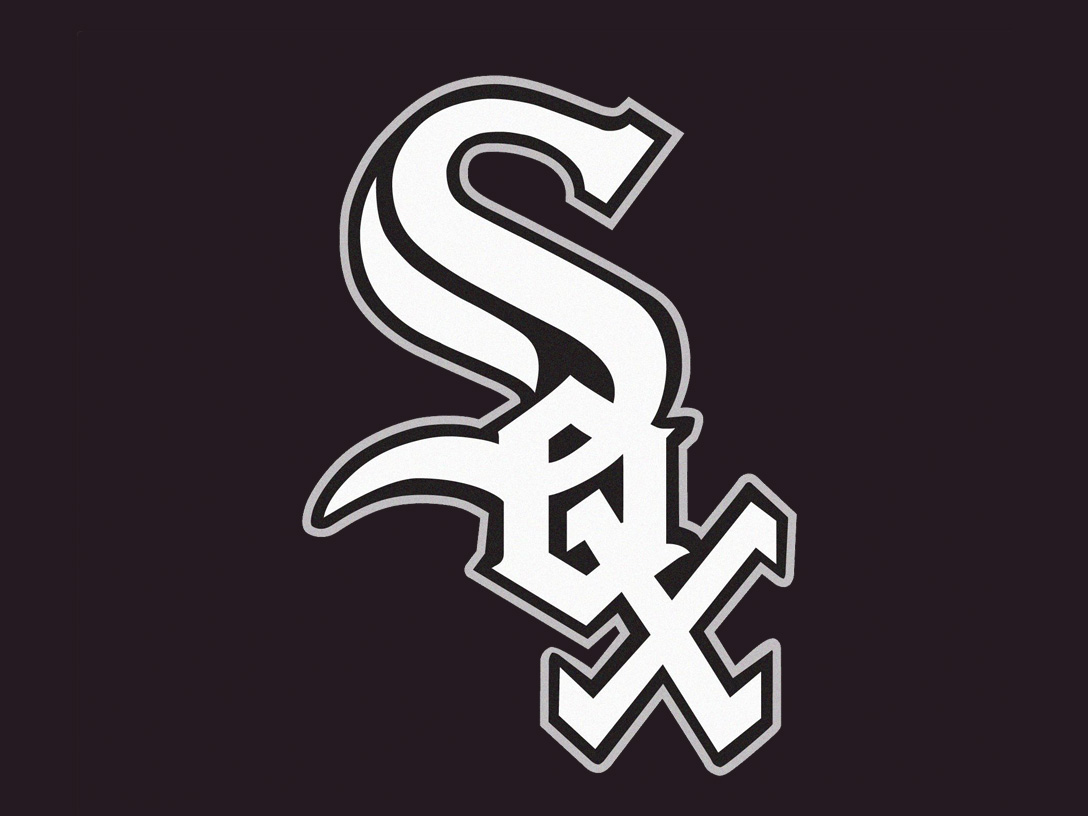 TheBridgeTC's tweet photo. Check out the many tickets to upcoming sporting events in our Silent Auction. #TheBridge #TeenCenter #ChefsAuction #Fundraiser #CubTickets #WhiteSoxTickets #BullsTickets https://t.co/jSRUPcsbgO