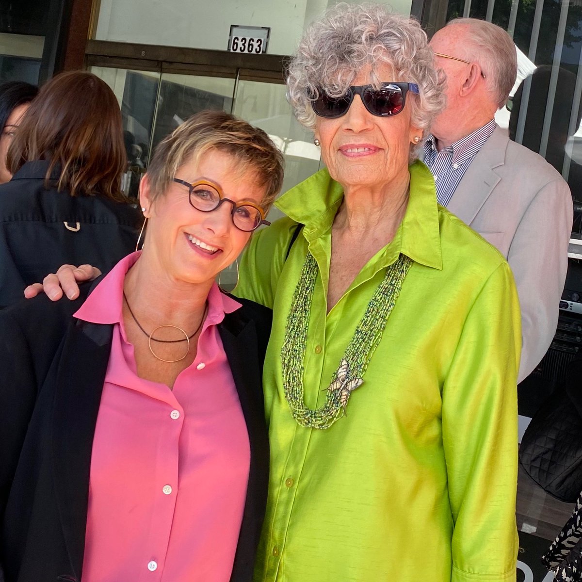 sagaftra's tweet photo. Happy #SuperSuesday with Gabrielle Carteris and @NPR #Legend and #SAGAFTRAMember Susan Stamberg who today was honored with a star on the Hollywood Walk of Fame. #BroadcastersRock #JournalismisCool https://t.co/GVJRVWQJZ3