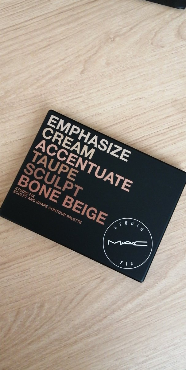 danaalvarado's tweet image. Mi nueva bebé de @MACcosmetics #Chile #studiofix #sculpt #palette