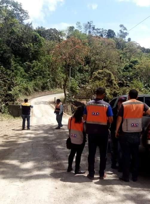 WaslalaFSLN's tweet photo. ❤🖤Gracias a nuestro Buen Gobierno esto ya no es un sueño, si no una hermosa relidad👉 el día de hoy  MTI realiza inspecciones para reanudar la construcción de la carretera. #Rancho_Grande_Comejen_Waslala 💪✌✌✌✌❤🖤 https://t.co/zGsEOUQBN4