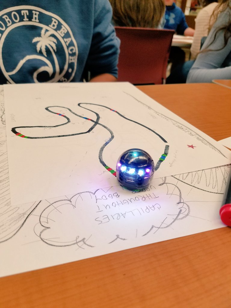 MsGsci's tweet photo. #anatomy and #physiology #stdnts honed their #coding skills by #programming an @Ozobot to travel the path of #blood through the #cardiovascular system. Lights & motion changes indicated O2/CO2 exchange & valves a closing. Thank you @infolibrarian !!! @CVBuckskins @CVSciTech https://t.co/wM6D77yhpk