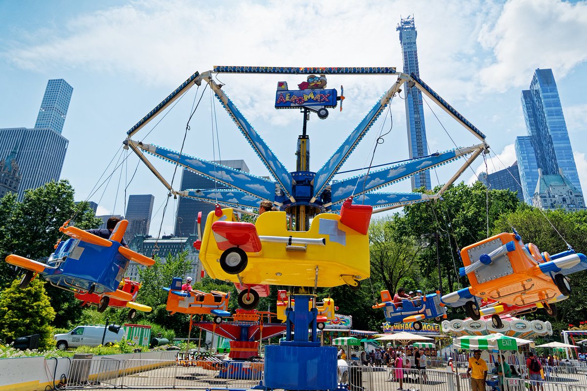 VictorianGarden's tweet photo. Time flies ✈️ but memories last forever 💚

🎈OPENING DAY MAY 23rd 👇
https://t.co/hGYxJUWlNB

#VictorianGardensNYC #AmusementPark #CentralPark https://t.co/rBRvDBEi85