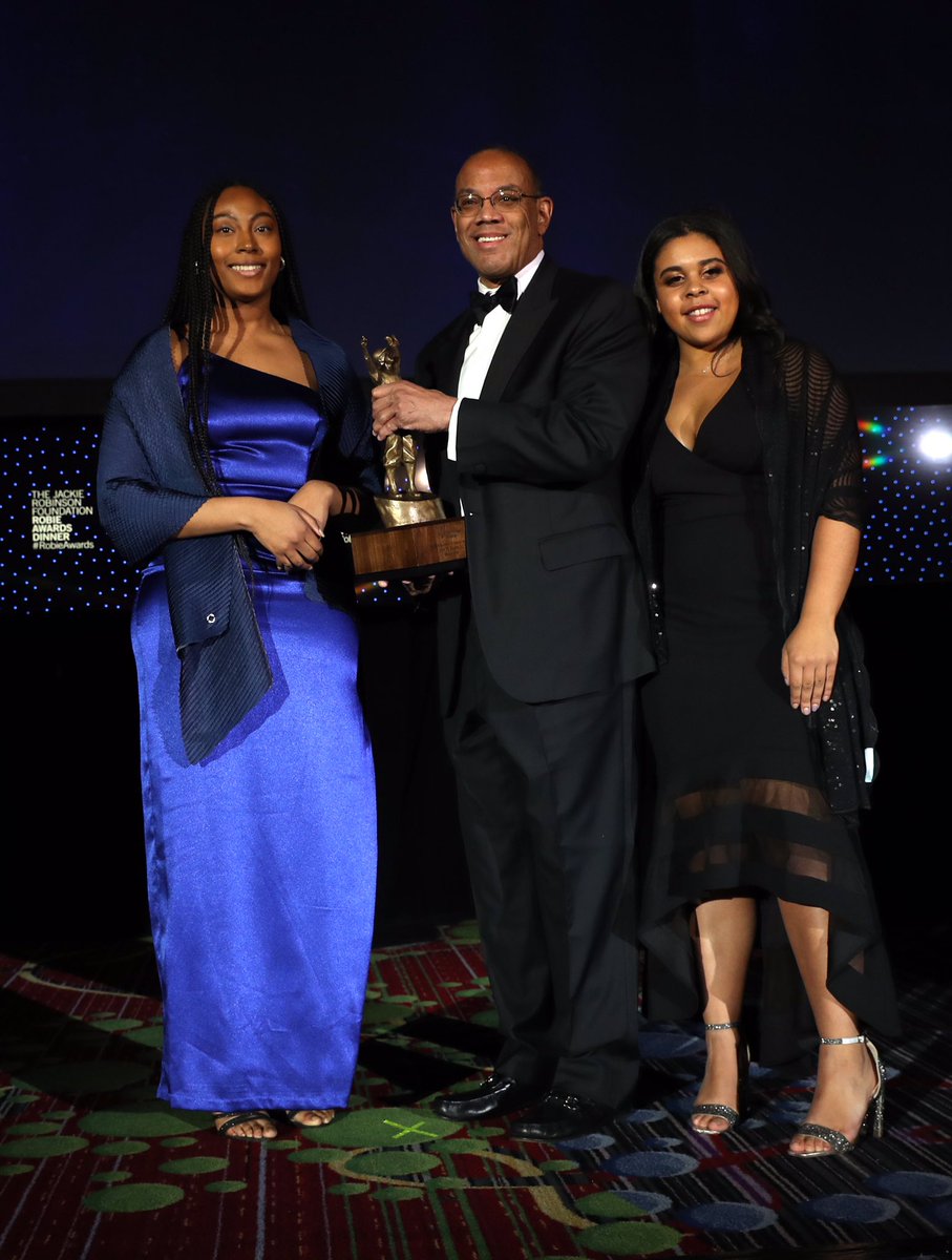 JRFoundation's tweet photo. Congratulations to John W. Rogers, Jr., Co-CEO of @arielinvests, winner of the ROBIE Achievement in Industry Award! His commitment to expanding opportunities to those underrepresented in the corporate sector will have impacts for generations to come. #JRFeffect #JRFoundation https://t.co/yHTpfTRPpd