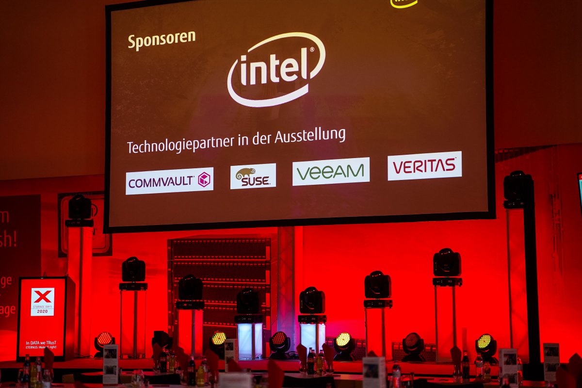 Fujitsu_DE's tweet photo. Die #StorageDaysX sind für dieses Jahr nun vorbei. Wir danken allen Besuchern und Mitwirkenden vor- und hinter den Kulissen. 💐 Insbesondere danken wir auch unserem #Partner und #Sponsor @Intel_DE für die großartige Unterstützung! 👏
#StorageDays #Technologiepartner https://t.co/gZBkkHJCoa