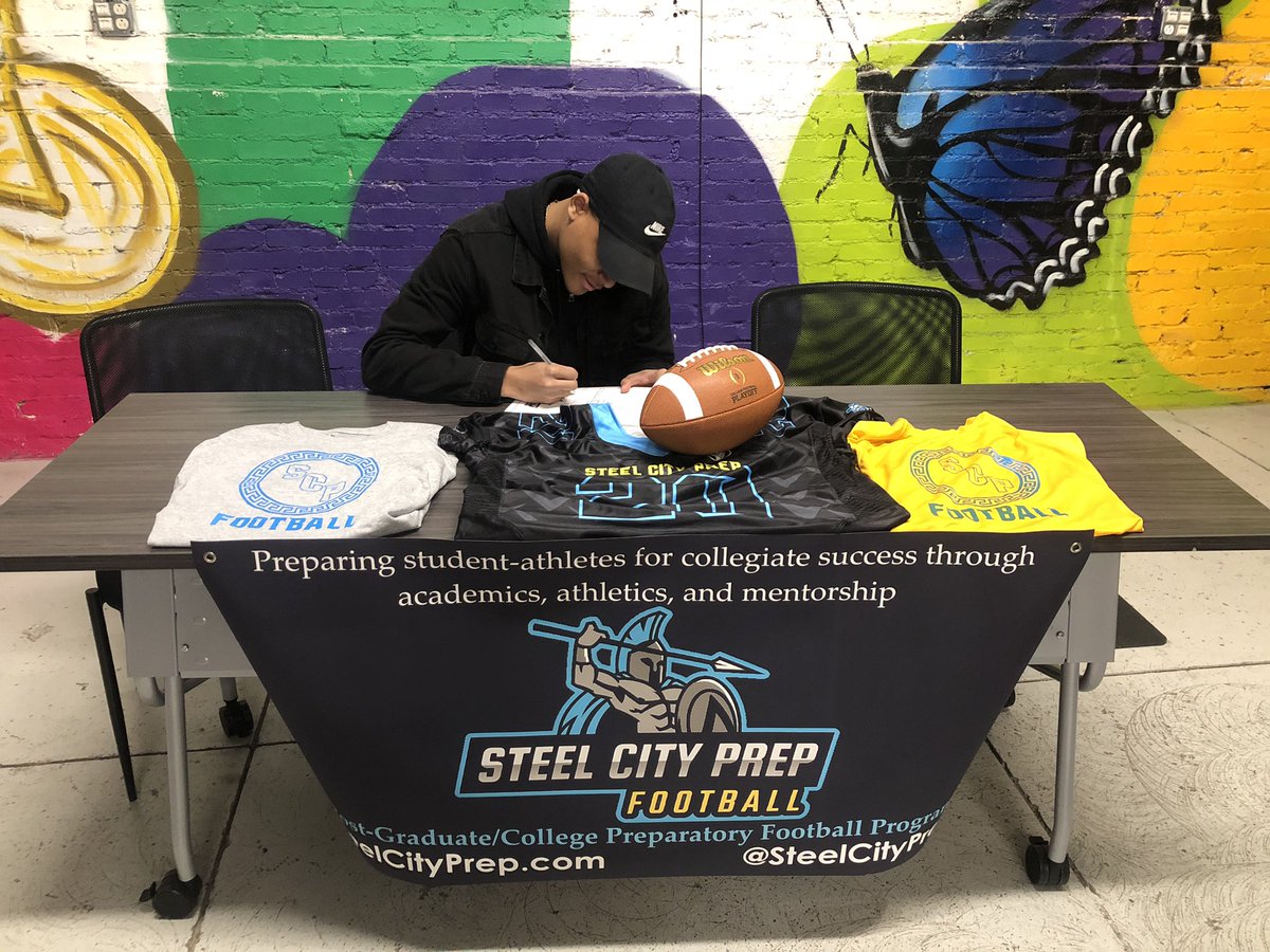 SteelCityPrep's tweet photo. Just a few of the signings from Sunday! Thanks to all who came out this weekend! Spots are filling up fast so if you’re still looking for a home, reach out ASAP to get yourself locked in! #NextStepPrep https://t.co/6OLdes9kSH