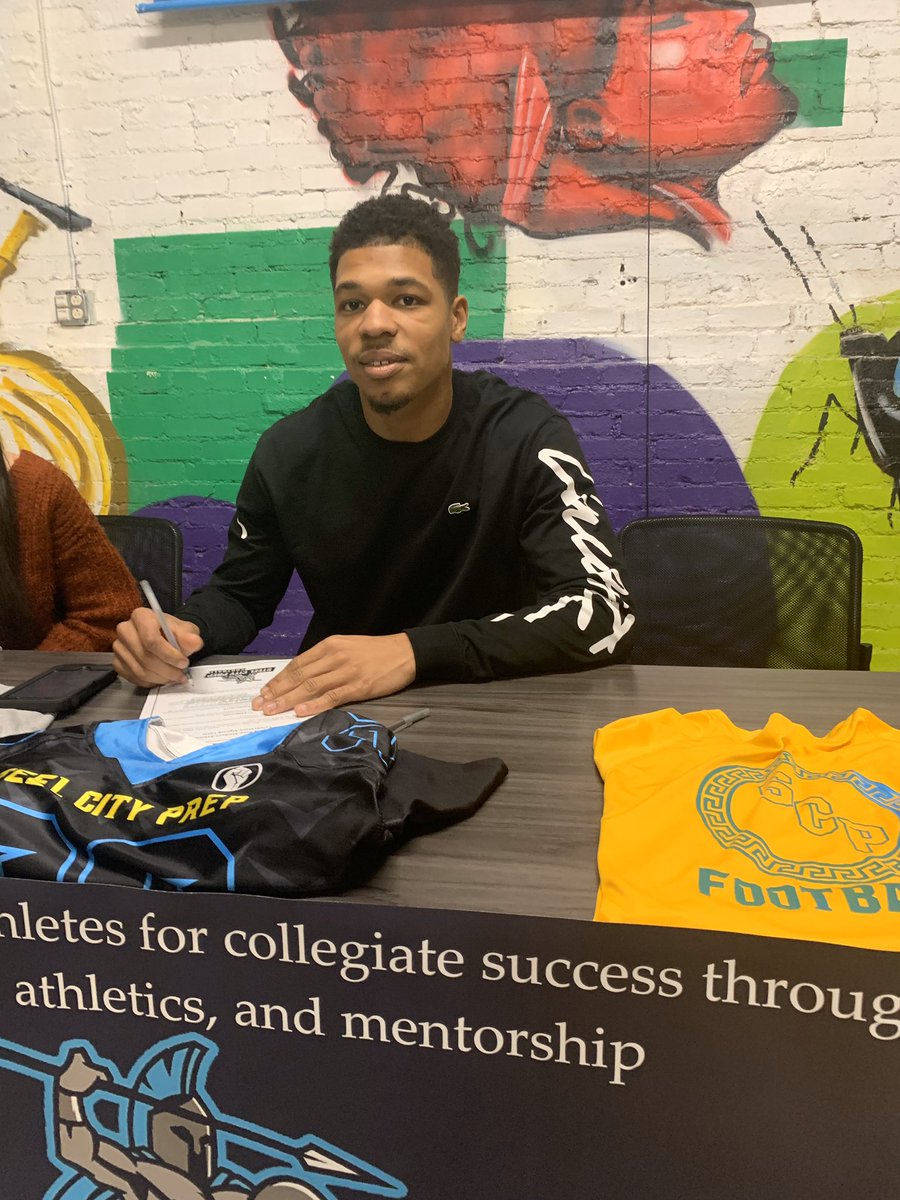 SteelCityPrep's tweet photo. Just a few of the signings from Sunday! Thanks to all who came out this weekend! Spots are filling up fast so if you’re still looking for a home, reach out ASAP to get yourself locked in! #NextStepPrep https://t.co/6OLdes9kSH