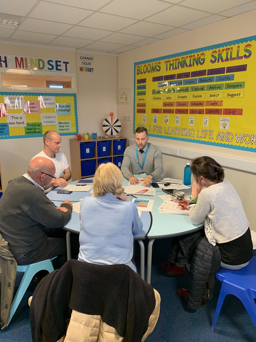 BoclairBLR's tweet photo. A fantastic family learning session on revision techniques tonight with S3 parents and carers #buildingbetterlearners #reviseandstrive @BoclairAcademy https://t.co/pvDCK3kMPV