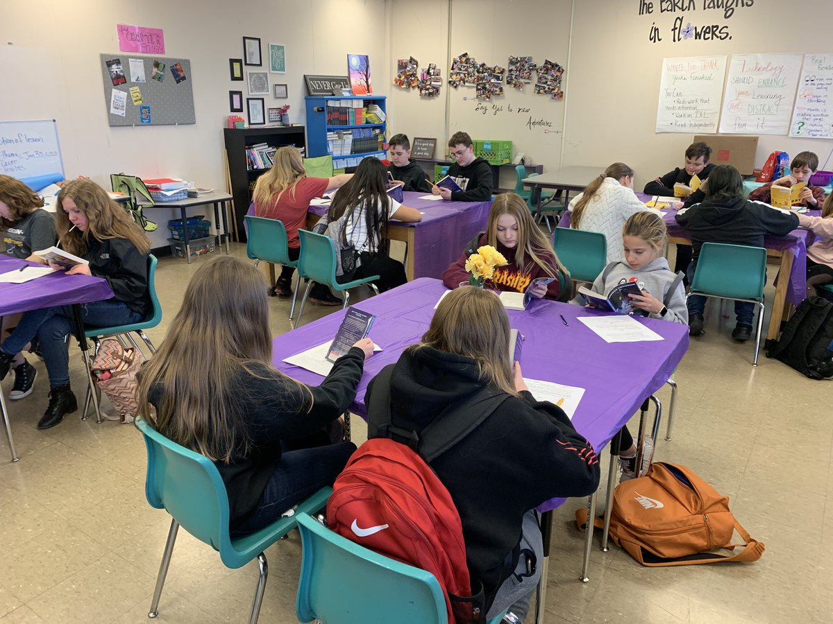 WhitneyStef's tweet photo. Book tasting round 2 #studentengagement https://t.co/GsFAEfiJd2