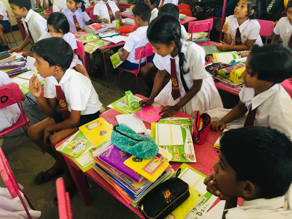 maduka_de's tweet photo. BE THE CHANGE 🔥 WLL 2020😍
A well-spent day at #Udupila_Primary_School by #volunteering with Island Wide World's Largest Lesson 2020 covering the Gampaha District🌍📙
#AIESEC #AIESEClk #IW_WLL_2020 #WLL #Youth4GG
#BeTheChange #10000students #50schools #SDGs #MakeADifference https://t.co/N8ZCminpON