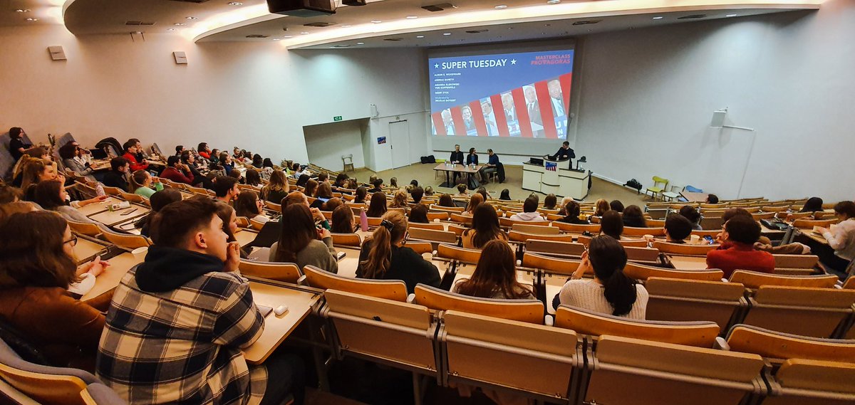 brainsofsocial's tweet photo. Full lecture hall on and about #SuperTuesday in Protagoras (@ihecs) lecture hall in Brussels. In #Europe 🇪🇺 we so much have an 👁 on #USElections, we do! https://t.co/QvcTw325eI