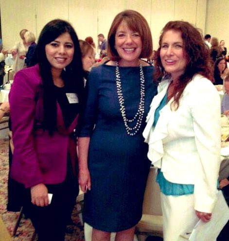 BreshnaTahrik's tweet photo. With Congresswoman Susan Davis at San Diego Diplomacy Council Annual Conference.
#SusanDavis
#PaulaHerring
#SanDiegoDiplomacyCouncil
#BreshnaTahrik https://t.co/4VTfkYxIac