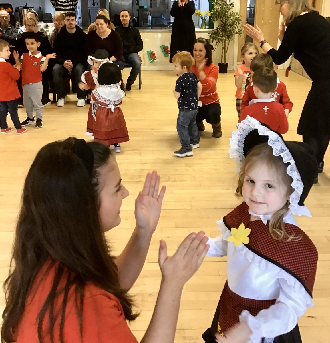 the_ECCC's tweet photo. Lovely to see so many parents at our St David’s Day concert today. The children performed brilliantly #dyddgwyldewi #welshdancing https://t.co/rhQ1LgtmWs