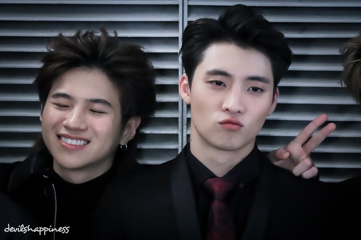 devilshappiness's tweet photo. อยู่ด้วยกันก็จะประมาณนี้ 💙💚

#MeanPhiravich 
#PlanRathavit 
#2wish 
#คมชัดลึกอวอร์ดครั้งที่16 https://t.co/unZO6yICfg
