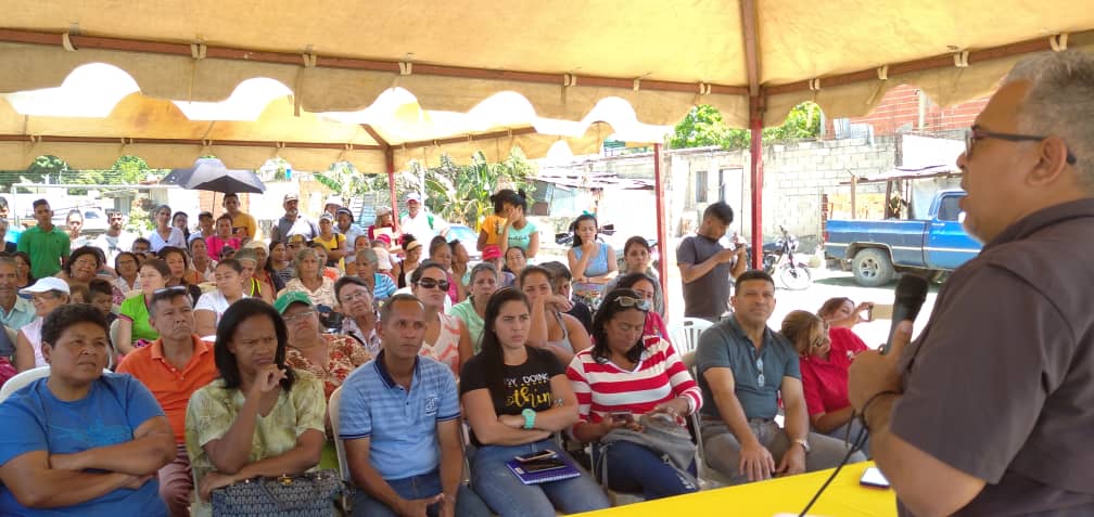 AlcaldiaFla_'s tweet photo. Decreto de desafestacion de terrenos de contructrutoras Riocas para los pobladores de Villa Victoria y Luisa Cáceres de Arismendi en @LinaresPotencia #Aragua @RMarcoTorres #PoderPopularAlFrente @PartidoPSUV https://t.co/Xowg9WEHZB