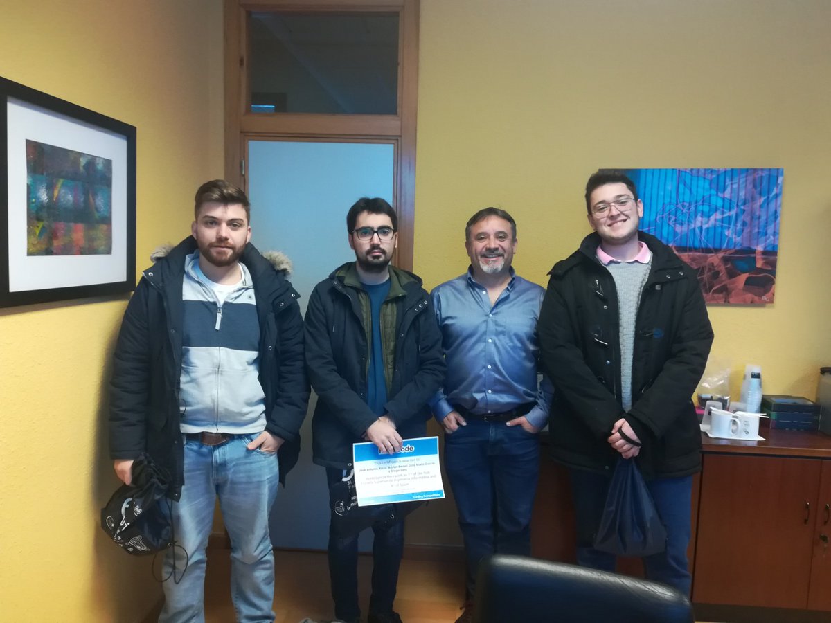 esiiab's tweet image. Hoy han venido a vernos los premiados de la #googlehashcode2020 que quedaron 1° en el hub de @esiiab @uclm_es y 4° de #España