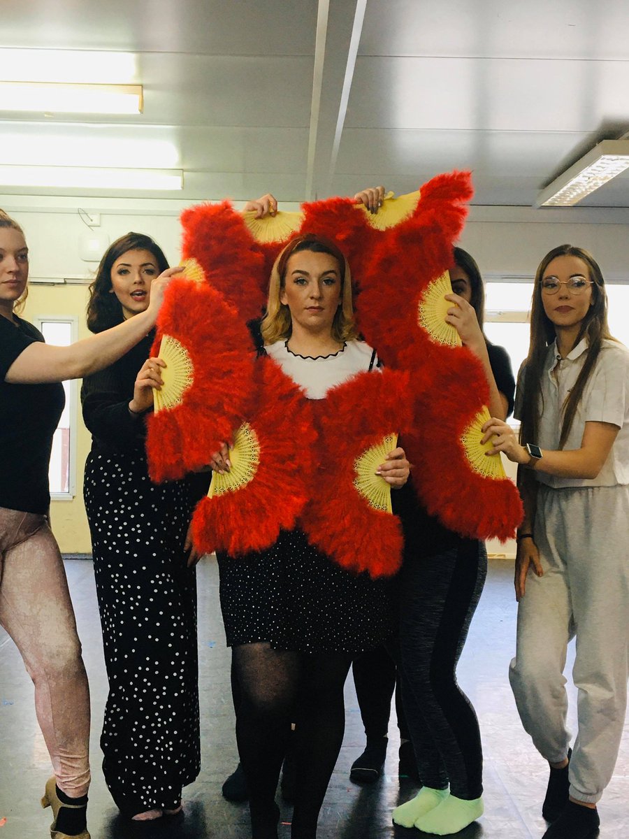 MerrilyUoC's tweet photo. Today we’ve been looking at the Act 2 opening number! Gussie is certain to blow your socks off in this broadway hit! Talia will be playing gussie on the 25th&amp;27th March and Jiordan on the 26th&amp;28th! #sondheim #furth #merrilywerollalong @UoCIA_MT https://t.co/JIhMagtXhK