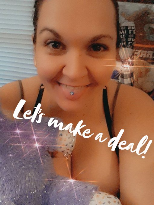 Basically giving my content away!  DM me for info Daddie!  OR better yet $end tribute to cashapp/Venmo