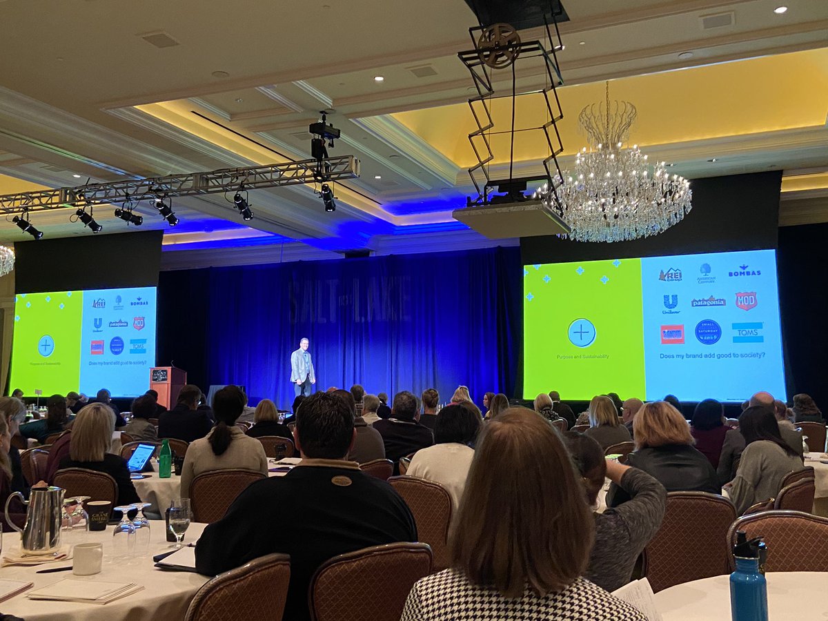 RandiSumner's tweet photo. How does your brand create love for your products and services by balancing consistency with spontaneity? Interesting examples via @JeffFromm @GreatIdeasConf 

#GreatIdeas20 #branding 
#Ideas2 #brandexperience https://t.co/4wlmX8EUfW