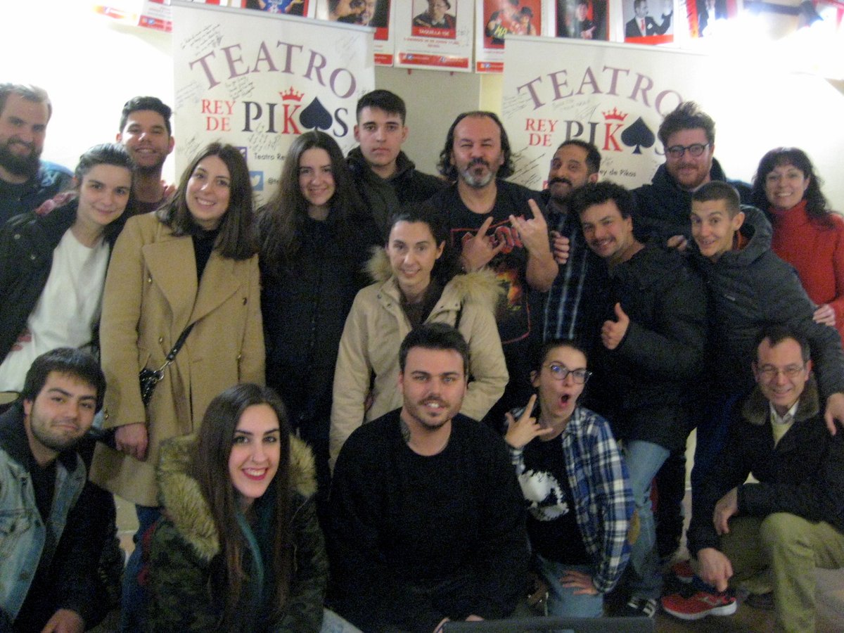 ComediaEnNegro's tweet photo. Acabó el I Festival de Comedia en Negro de Leganés.
MIL GRACIAS A TOD@S L@S QUE OS ACERCASTEIS. Y a la gente que compartió promoción, que ayudó en este proyecto tan extraordinario. Y muchísimas gracias a @teatroreydpikas y a los queridos compañeros cómicos🤘👇♟ https://t.co/kxsR3Eintx