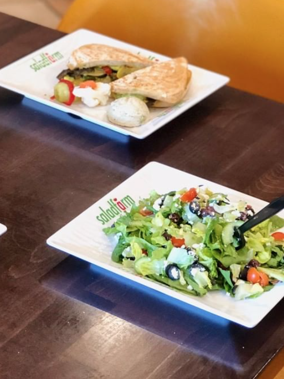 saladfarm's tweet photo. Come on in and enjoy yourself a yummy panini or salad. OH, and don't forget to treat yourself with a drink and cookie too. Lemonade perhaps? 🍋 https://t.co/7f5lerNYNG
