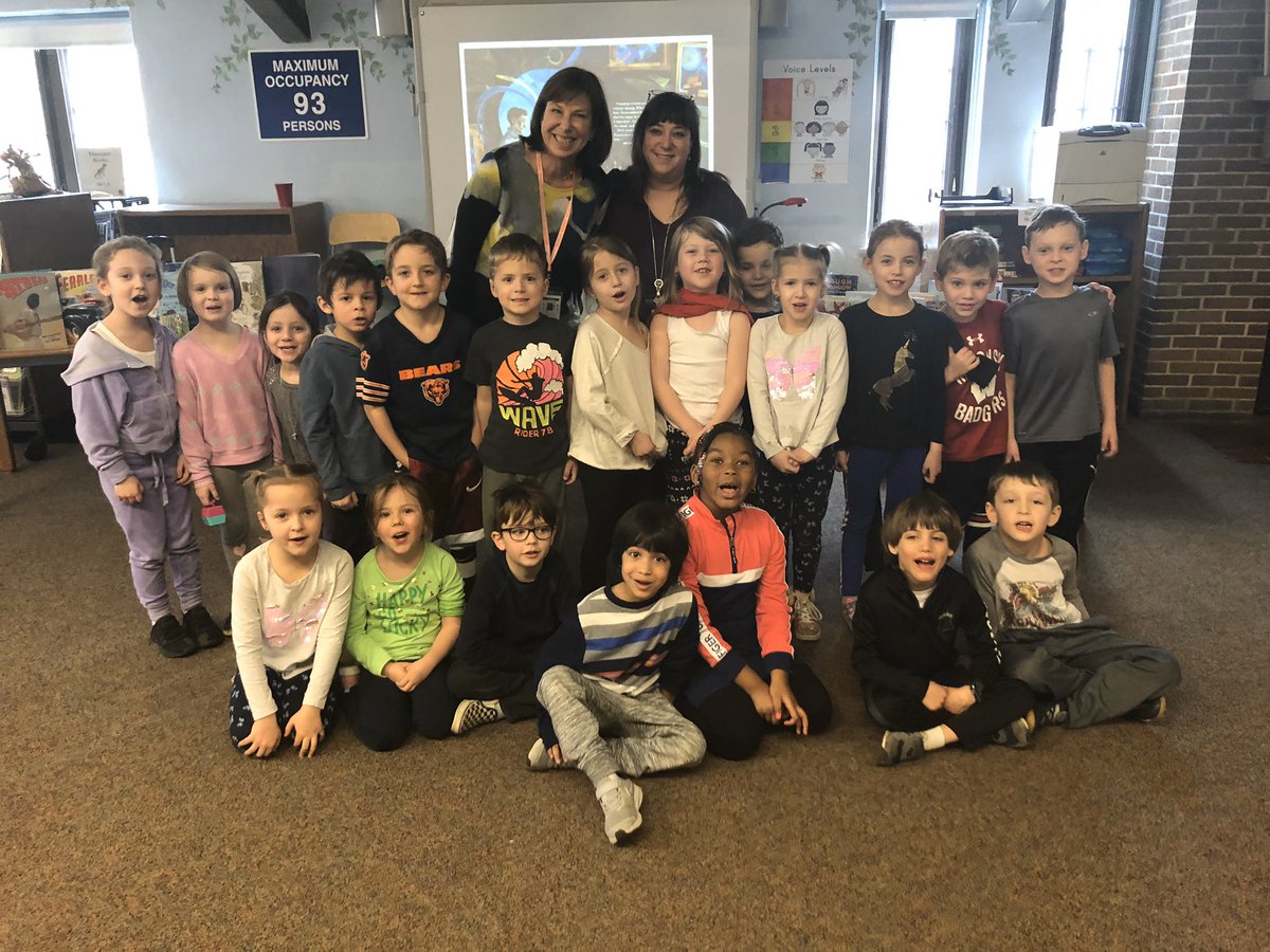 LibraryLau's tweet image. Kindergartens loved our visiting author Barb Rosenstock!! #raviniarocks#112Leads