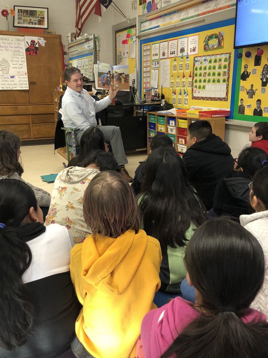 lapasu06's tweet photo. Thank you Senator &amp; Mrs. @DanielforSenate for sharing the love of learning through reading and discussing your part in the government.  @bcpshillcrest #bestatthecrest #ignitelearningbcps https://t.co/K7ycnco1Lb