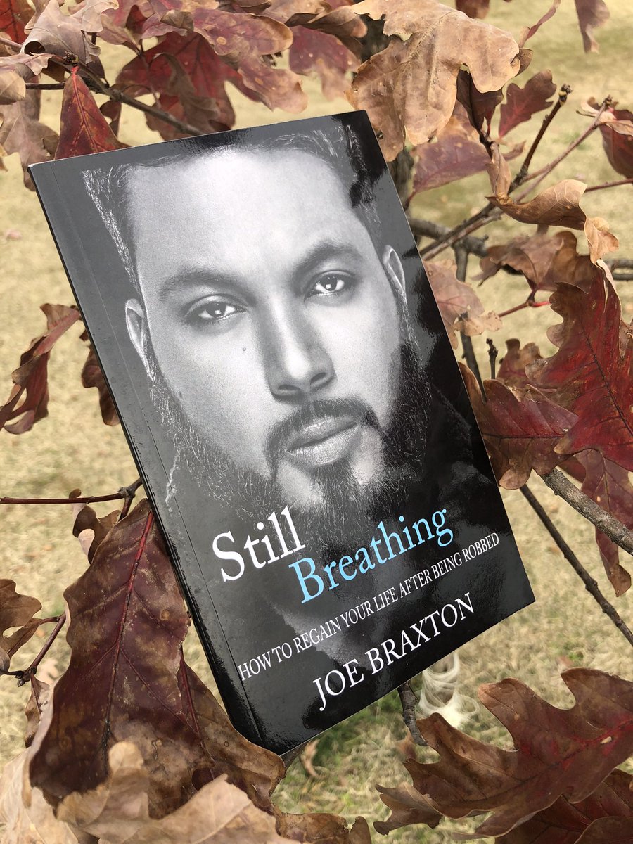 TheeJoeBraxton's tweet photo. Only Fans but I only write books.

Only Books. 

#onlyFans 
#OnlyBooks https://t.co/BMAlJbU39f