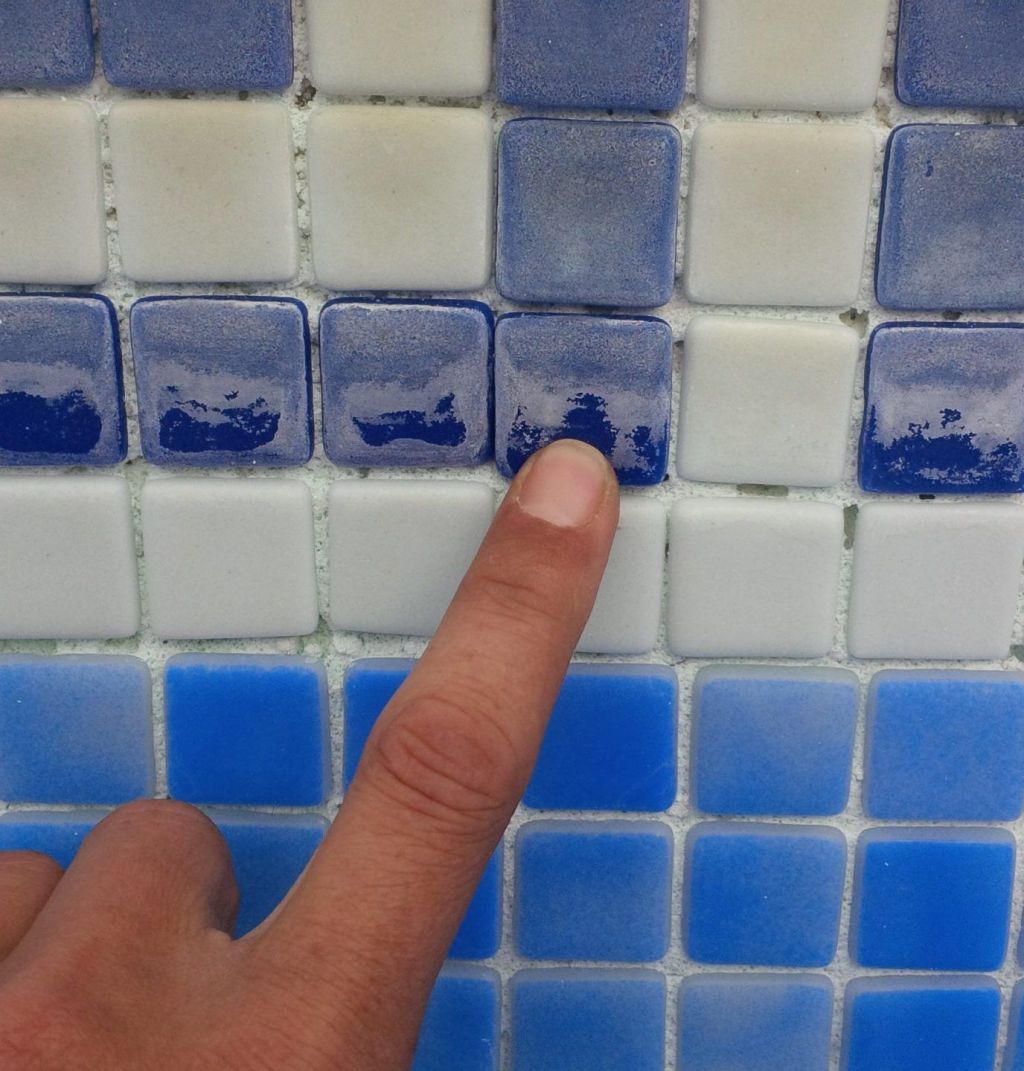 JorgeDanorba's tweet photo. ¿Quieres saber por qué tienen cal las paredes y suelo de tu piscina? Es culpa tuya casi. https://t.co/HxHV5WEmEa https://t.co/Zwjkl5fPy9