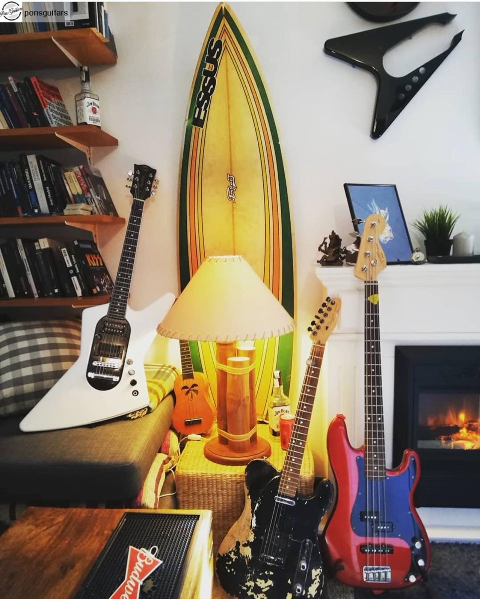 BE YOURSELF by @monkey_joe_ 
#guitar#guitars#surf#wave#bass#uke#ukelele#pons#ponsguitars