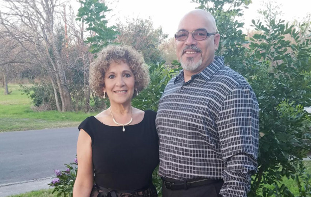 SaludAmerica's tweet photo. A7: We ♥️ Judy and Joe Regolado, a husband and wife that survived #ColorectalCancer together! #saludtues

Read their amazing story: https://t.co/03Pm3ciffd https://t.co/9PeuyhCjdz