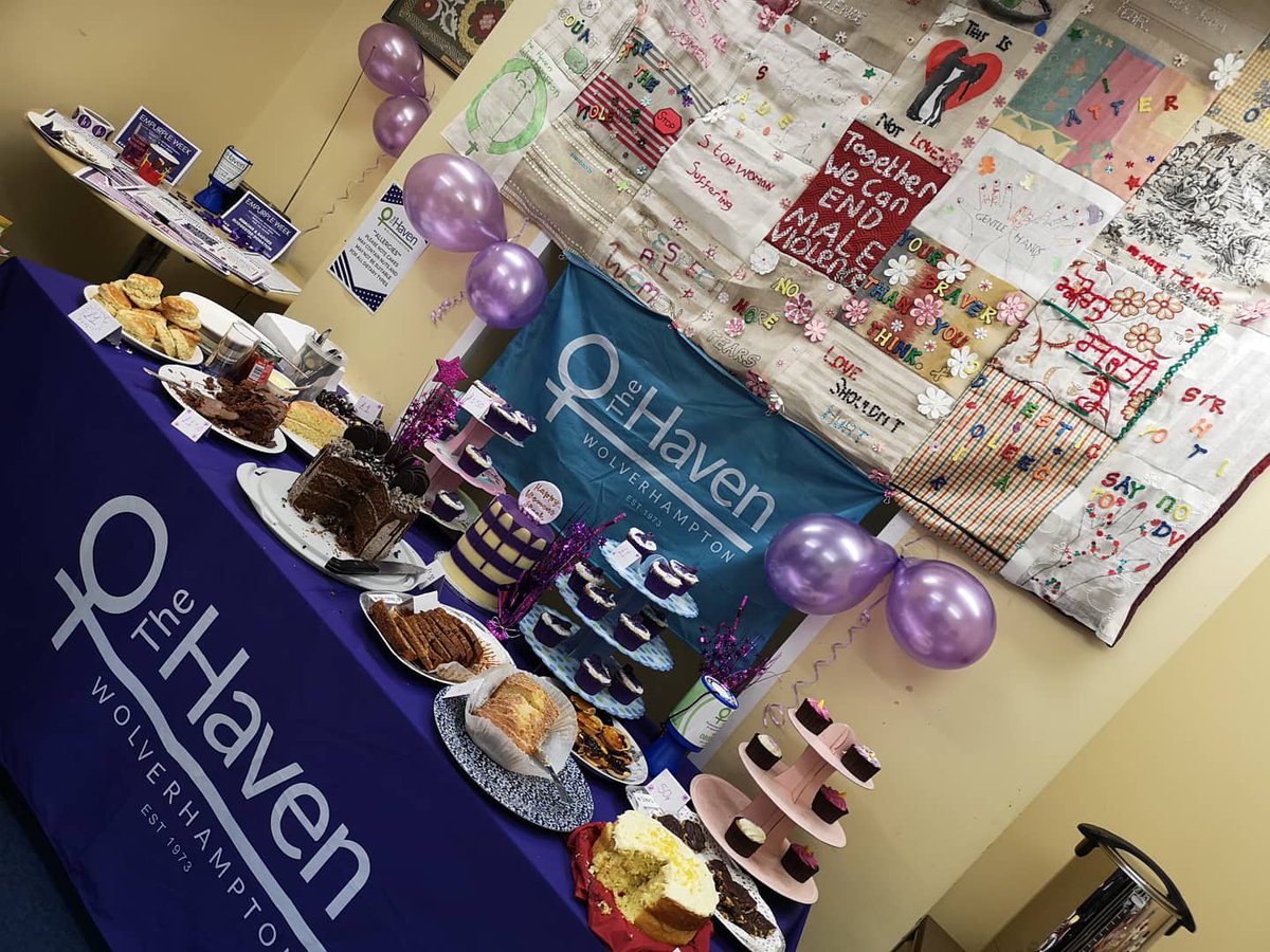 DickyDodd's tweet photo. Today I went along to @TheHavenWton to support their #EmpurpleWeek, which supports #InternationalWomensDay2020

Well done to the team and I hope the rest of the week is also a success. 💜 https://t.co/h43pz2SuQC