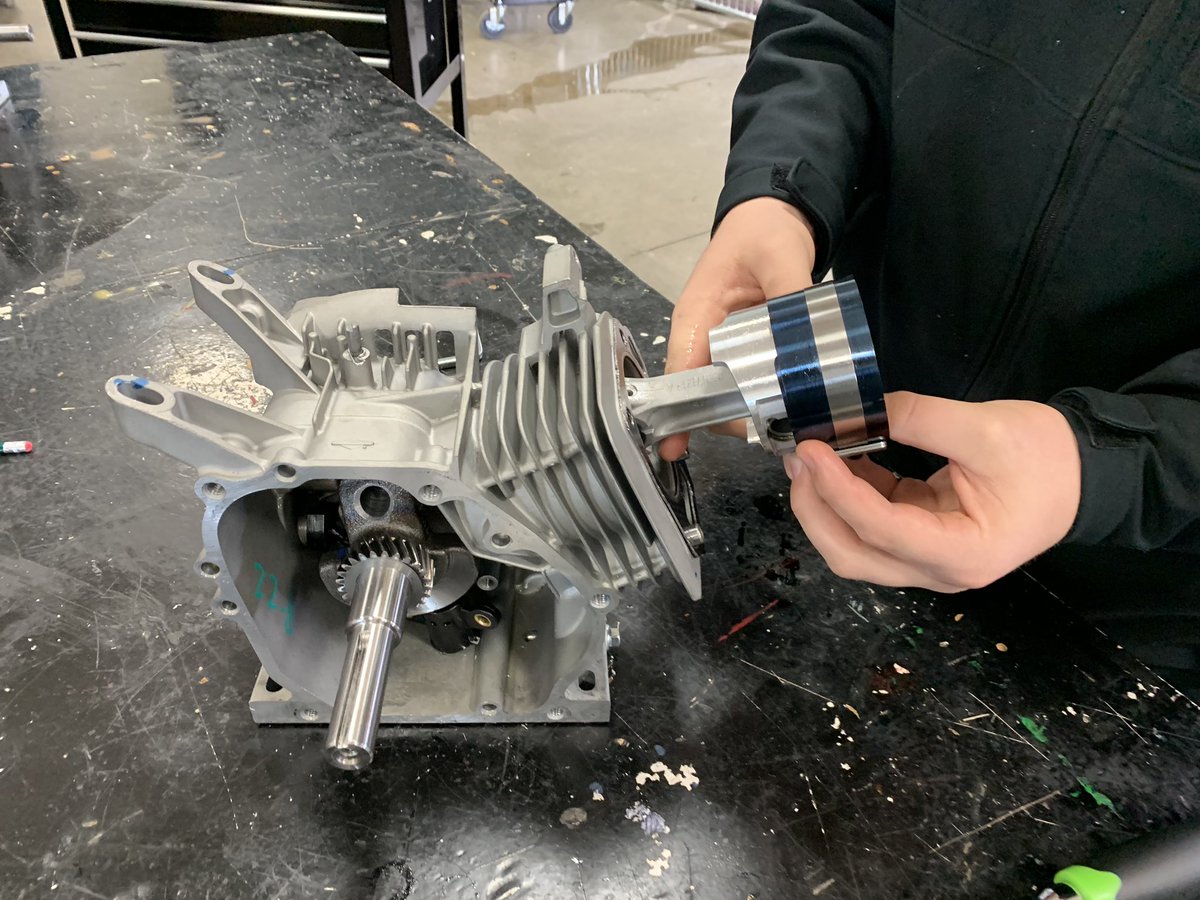 BloomCarrollLSD's tweet photo. Disassembling and assembling engines is the main focus of today’s lesson in Ag Mechanics with Mrs. Bachman.  #ourstudents #theirfutures #ourfocus https://t.co/Rvd5DuDcee