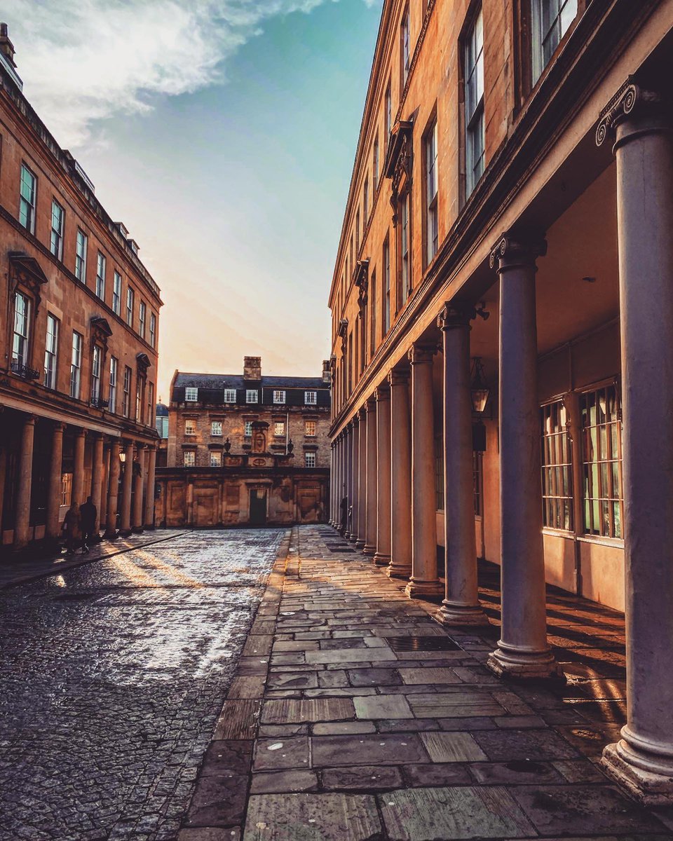 CLHotels's tweet photo. Around every corner, there's a pretty street in Bath waiting to be explored by you! 😍 

Discover the Country Living Lansdown Grove Hotel here 👉🏼 https://t.co/0PhYO0dZrr https://t.co/y50NBrMUuF