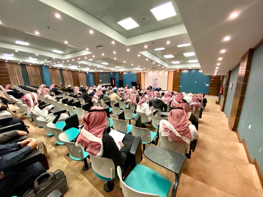 أقام نادي الشريعة وأصول الدين يوم الإثنين ٧ / ٧ / ١٤٤١ هـ اللقاء المفتوح مع فضيلة الشيخ الدكتور جبريل البصيلي عضو هيئة كبار العلماء بمدرج ٥ .

#عمادة_شؤون_الطلاب
#جامعة_الملك_خالد